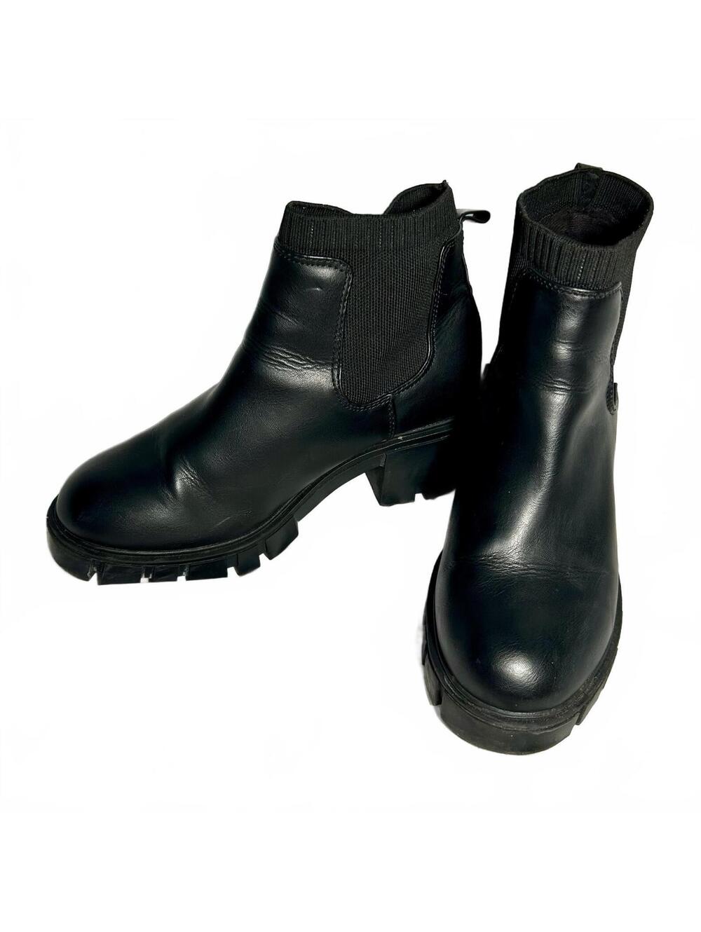 SO Women’s Black Chunky Lug Sole Chelsea Ankle Boots Size 8 M Memory Foam moto